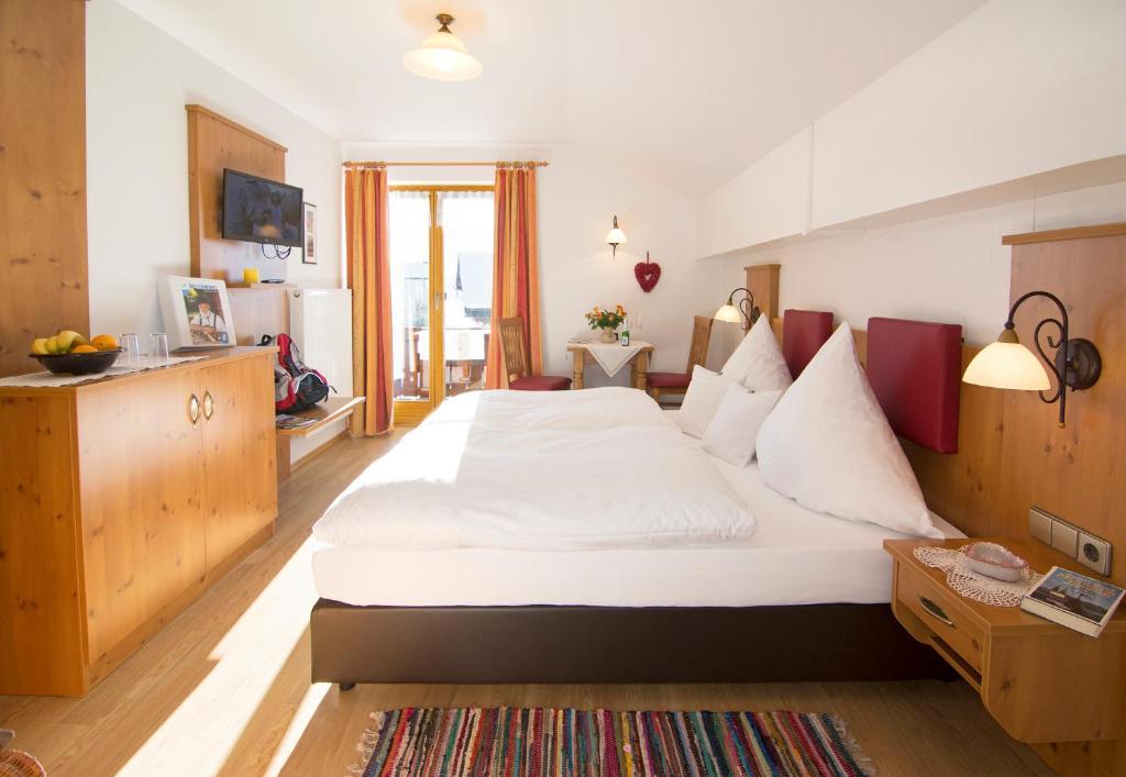 Haus Christl Reit Im Winkl, Kostenloser Parkplatz, 5 Minuten Zum Ortszentrum, Ruhige Lage, Wlan Chambre photo