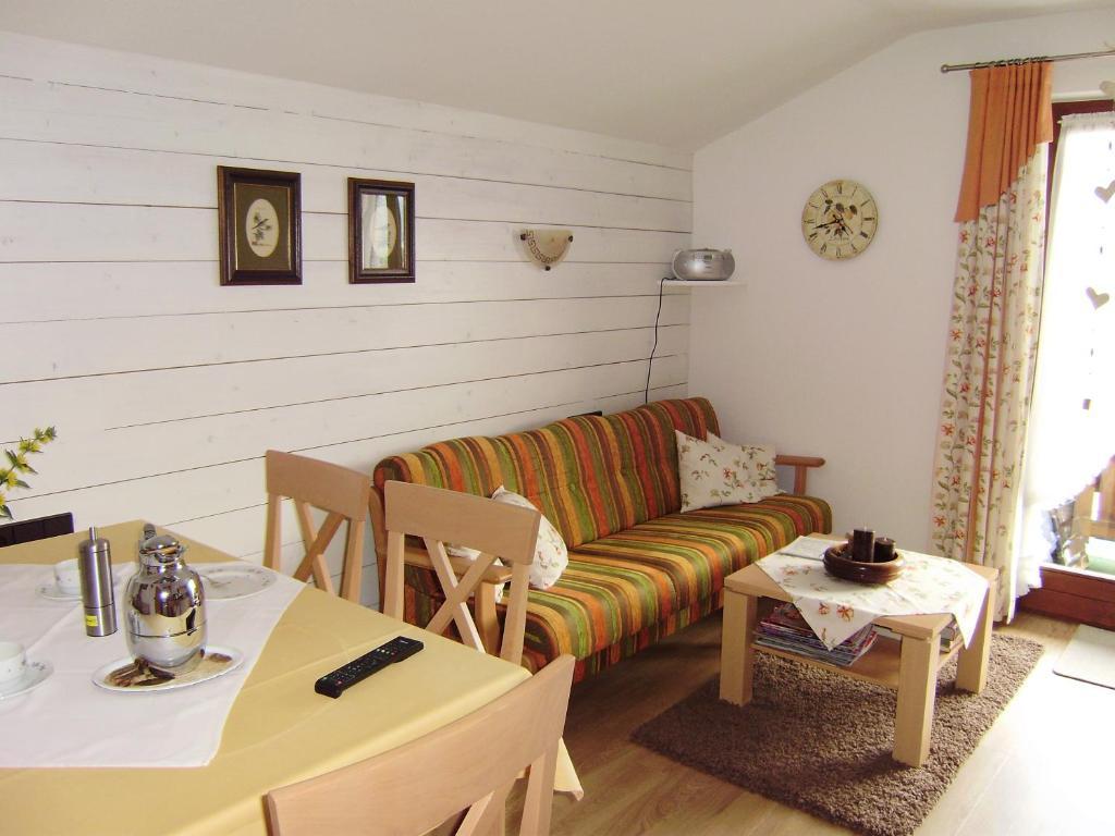 Haus Christl Reit Im Winkl, Kostenloser Parkplatz, 5 Minuten Zum Ortszentrum, Ruhige Lage, Wlan Chambre photo